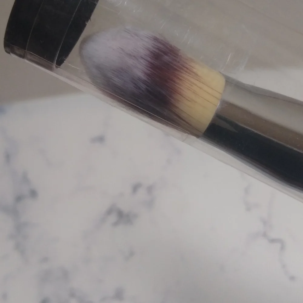 It Cosmetics Plush Paddle Foundation Brush